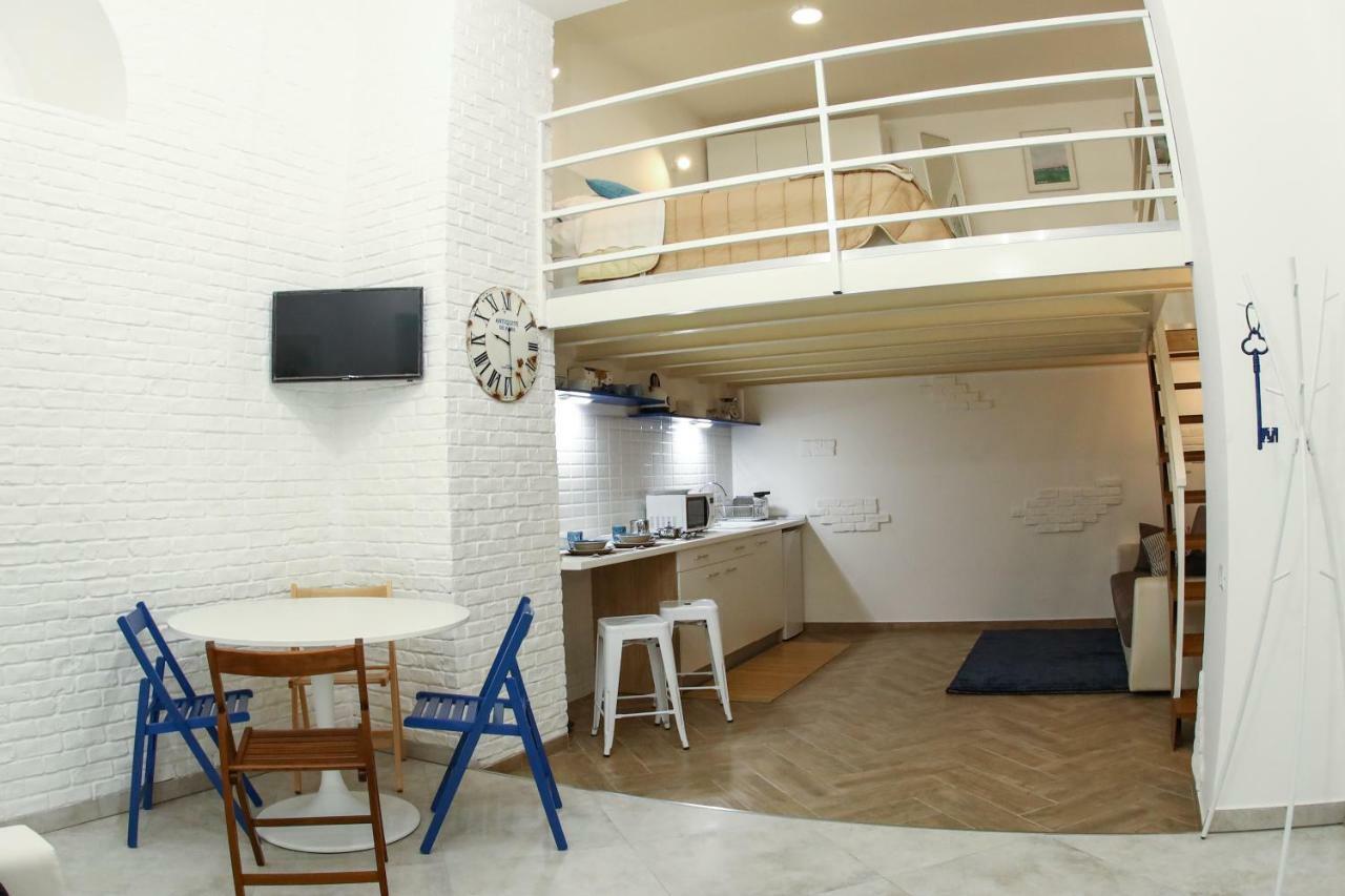 Ferienwohnung La Maisonette At Duomo Neapel Exterior foto